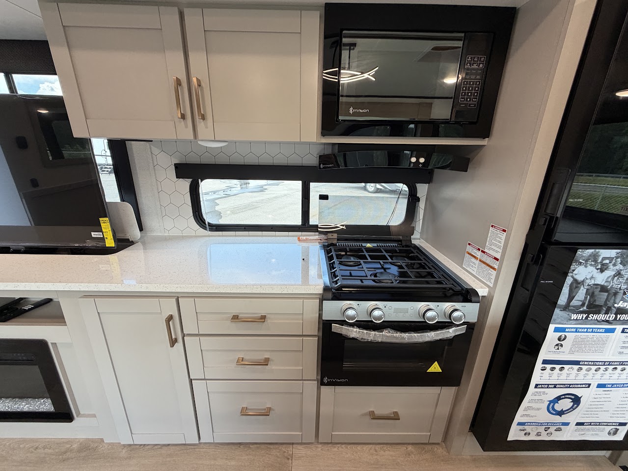 2027 JAYCO JAY FEATHER 27MK - Image 23