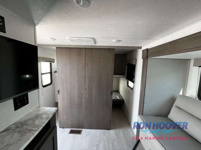 2025 COACHMEN 282DORM - Image 31