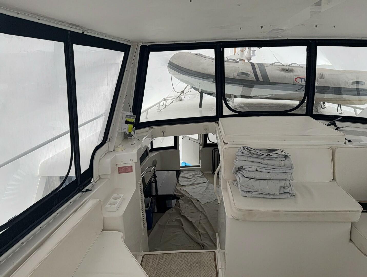 1998 Viking Motor Yacht - Image 9