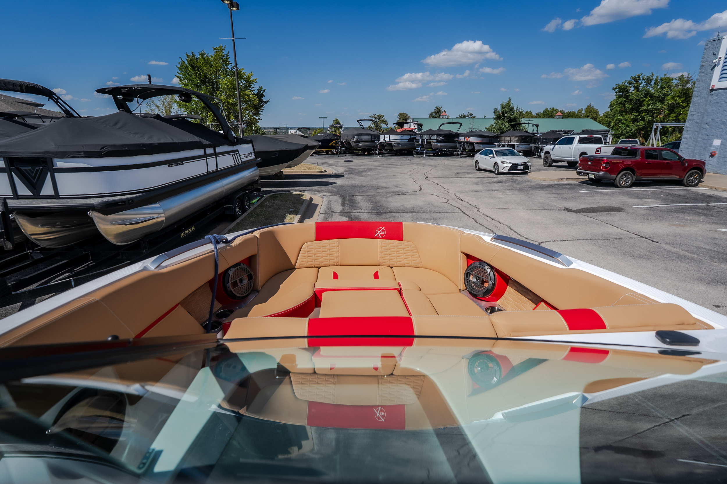 2020 MasterCraft X26 - Image 29