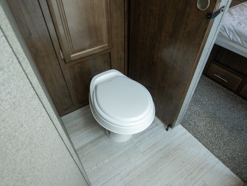 2019 Forest River Rockwood Ultra Lite 2604WS - Image 18