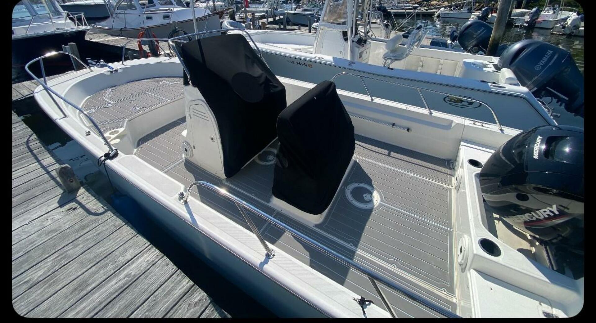 2020 Boston Whaler 190 Montauk Base - Image 2