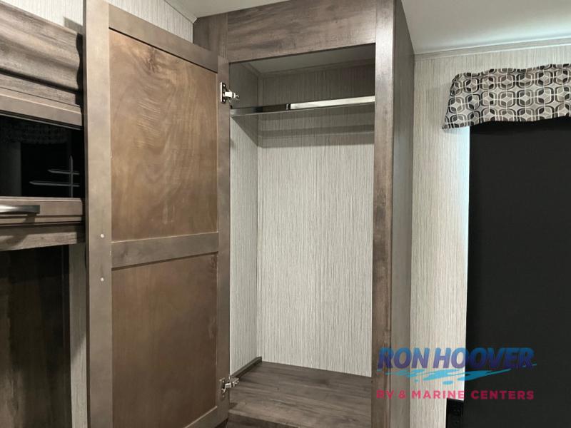 2021 FOREST RIVER 379FLOK - Image 32
