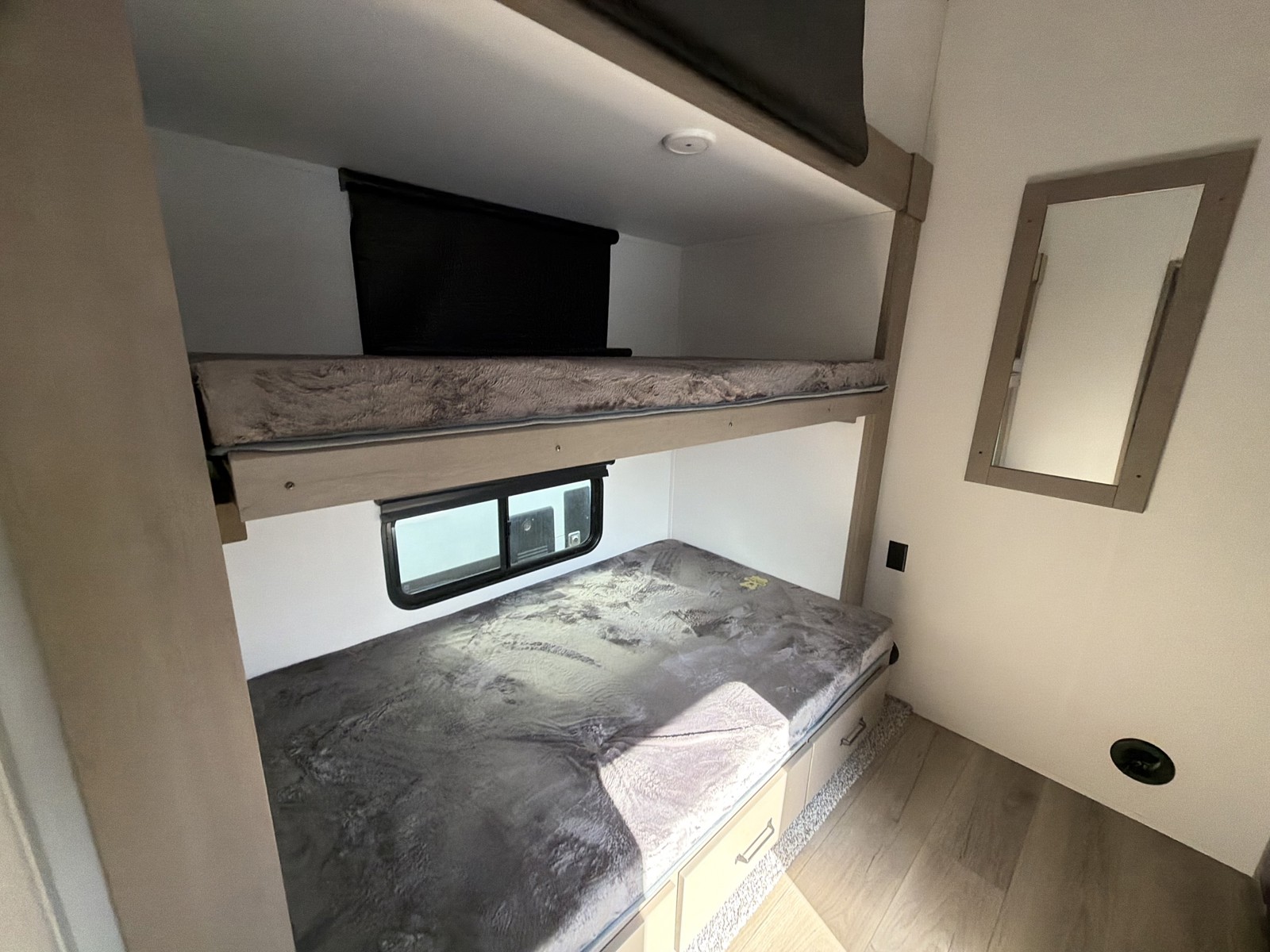 2026 GRAND DESIGN 324MBS - Image 28