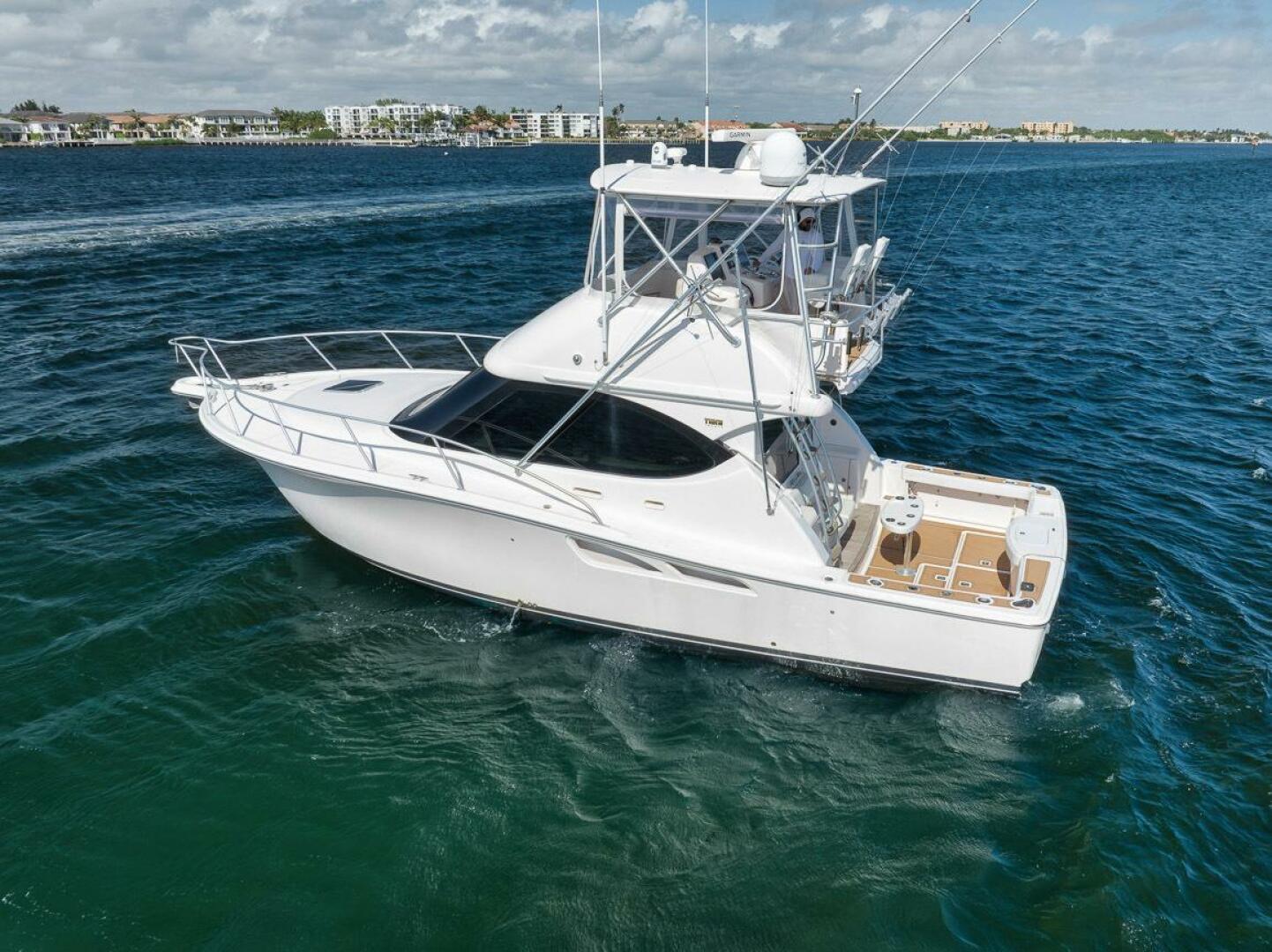 2015 Tiara Yachts Tiara 390 Convertible - Image 3