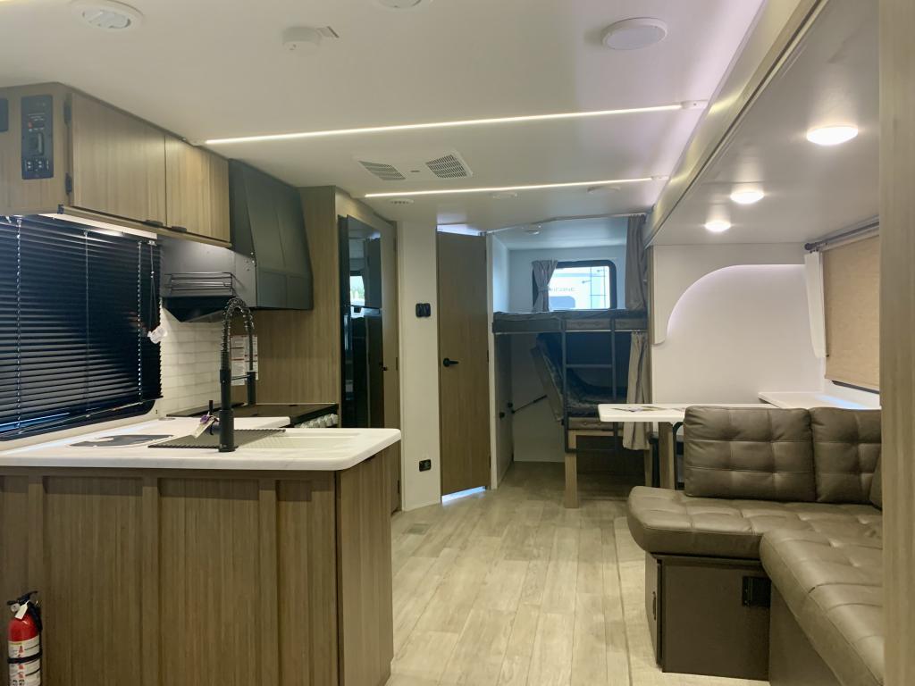 2025 FOREST RIVER 26DBUDX - Image 7