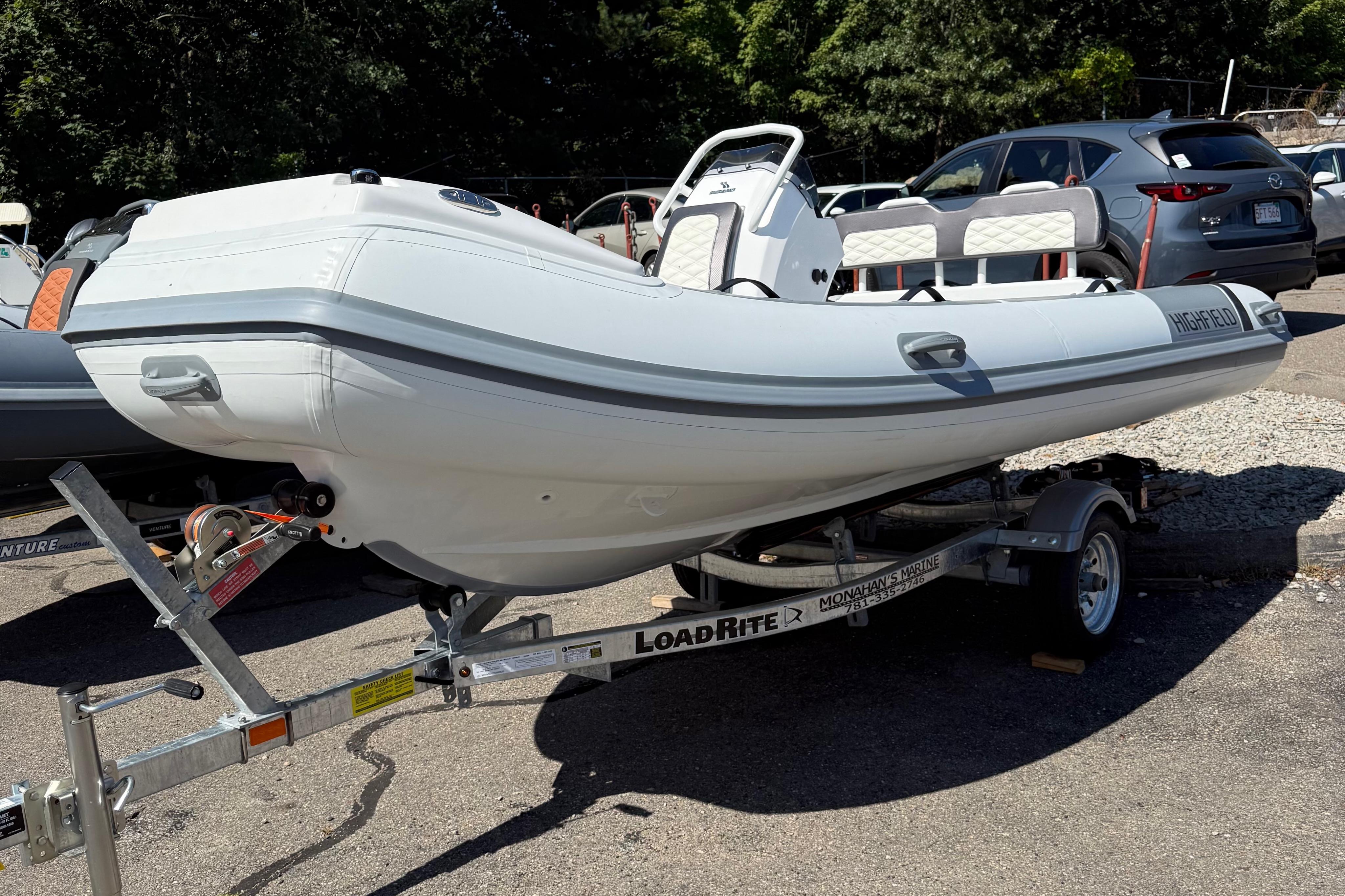 2025 Highfield Sport 420 Standard - Image 4