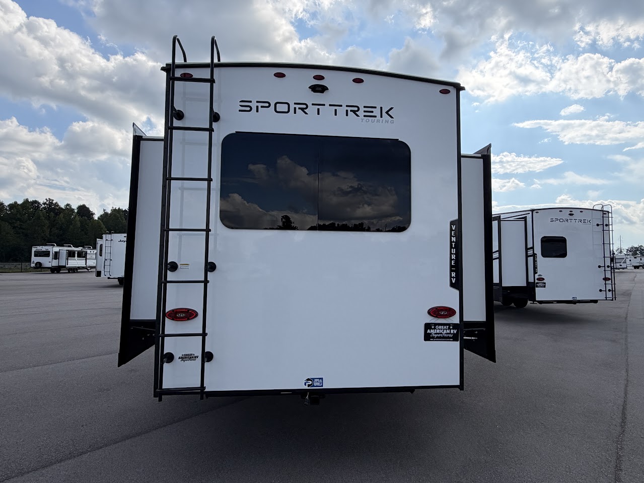 2027 VENTURE RV SPORTTREK 353VIK - Image 6