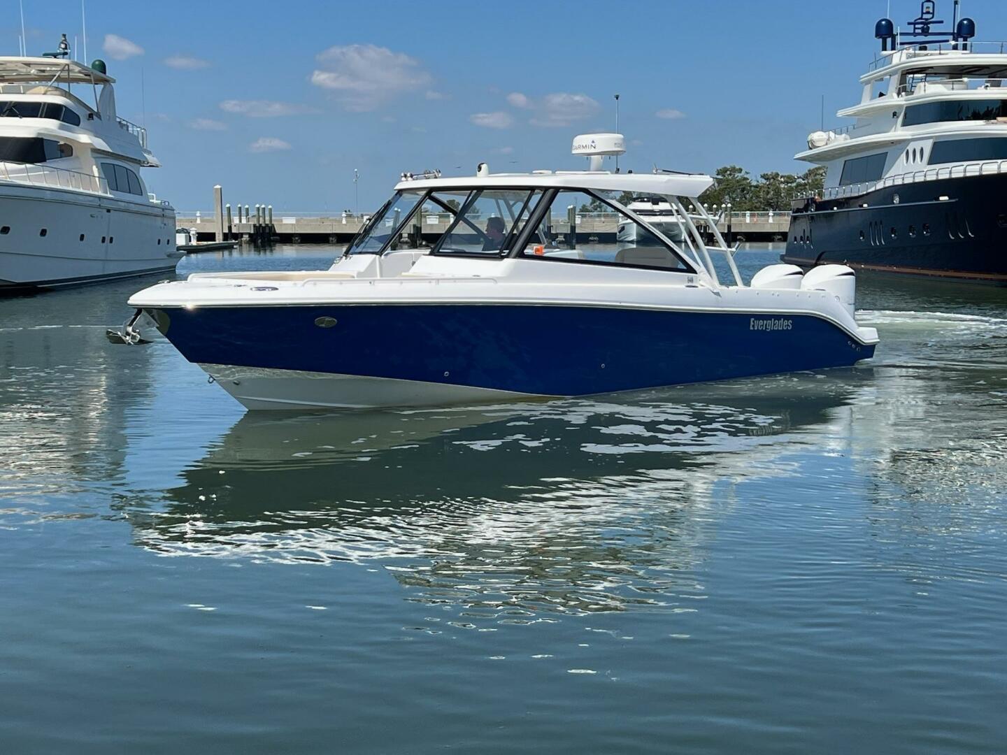 2019 Everglades 340 Dual Console - Image 38