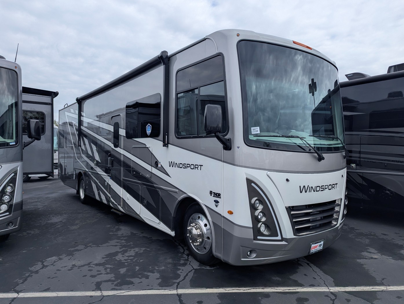 2026 Thor Motor Coach Windsport 35J - Image 1