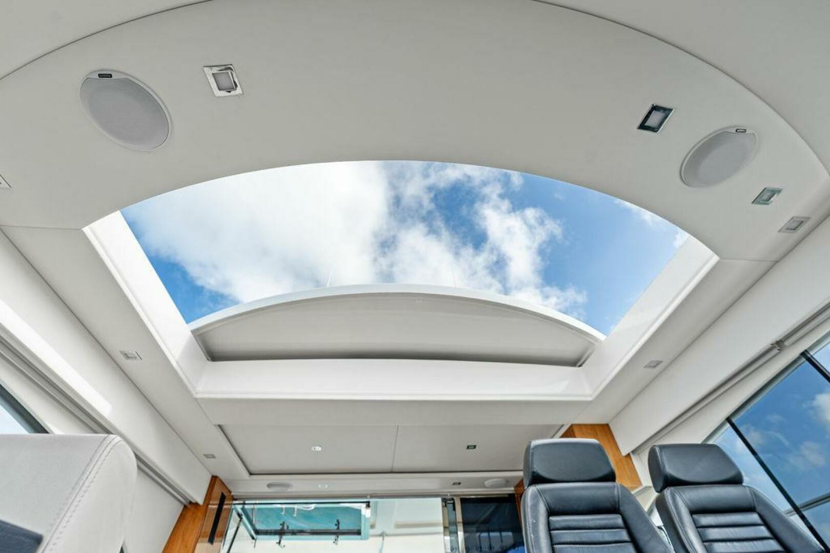 2018 Riviera 4800 Sport Yacht - Image 18