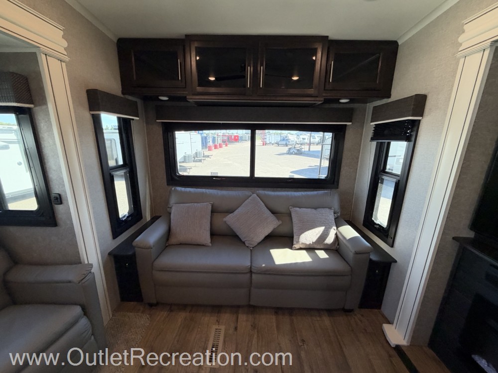 2020 JAYCO EAGLE 321RSTS - Image 9