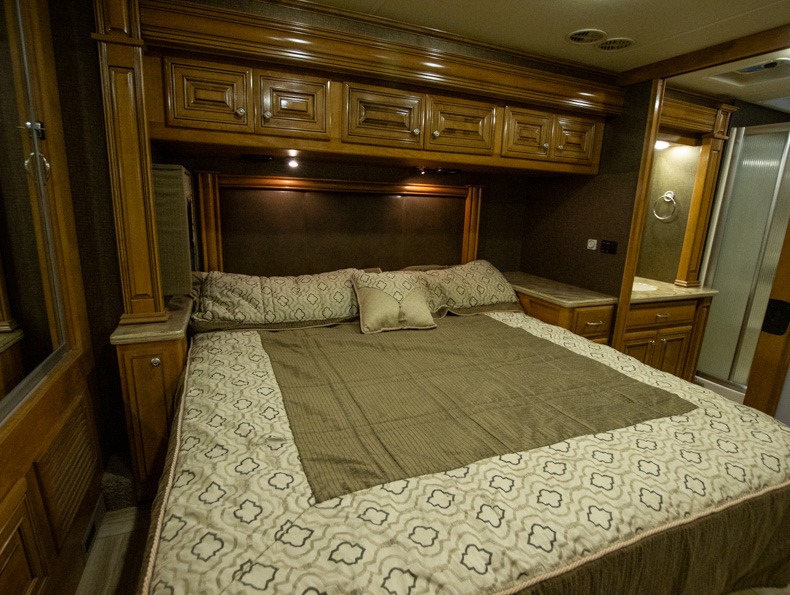 2015 Thor Motor Coach Tuscany 40KQ - Image 19
