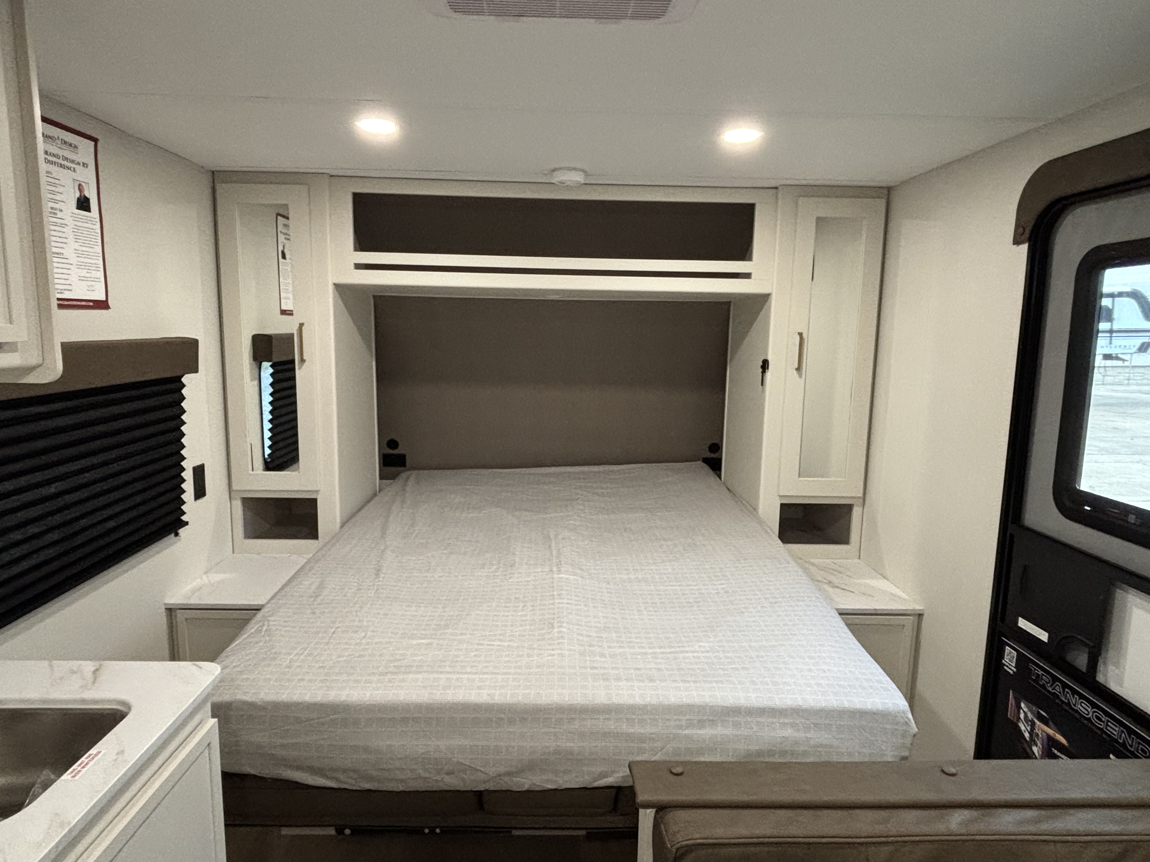 2026 Grand Design Transcend ONE 151RB - Image 15
