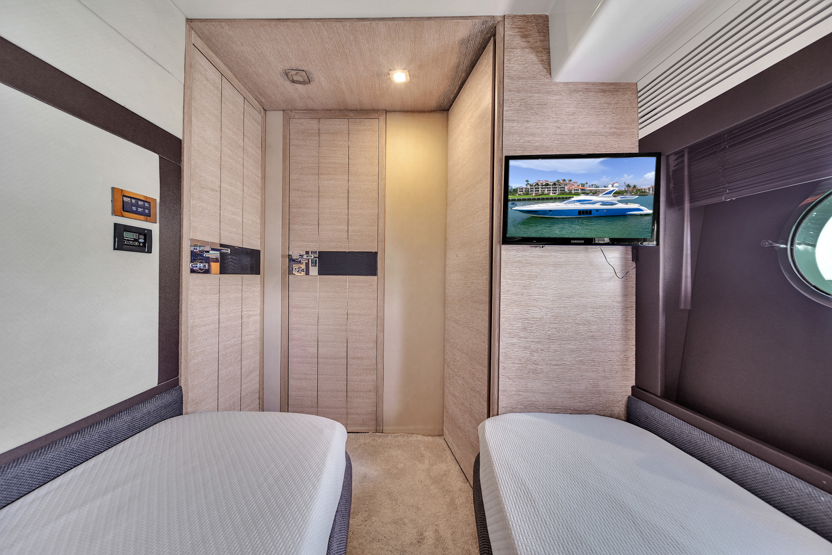 2012 Azimut 64 FLY - Image 75