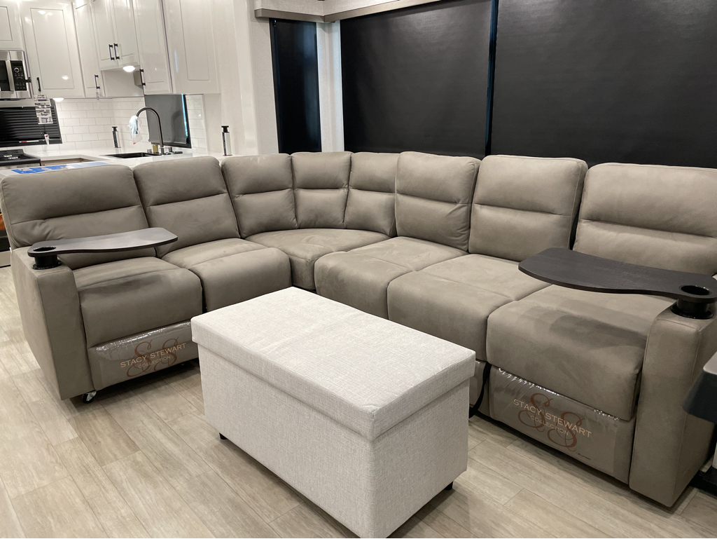 2026 Jayco Pinnacle 38FBRK - Image 7