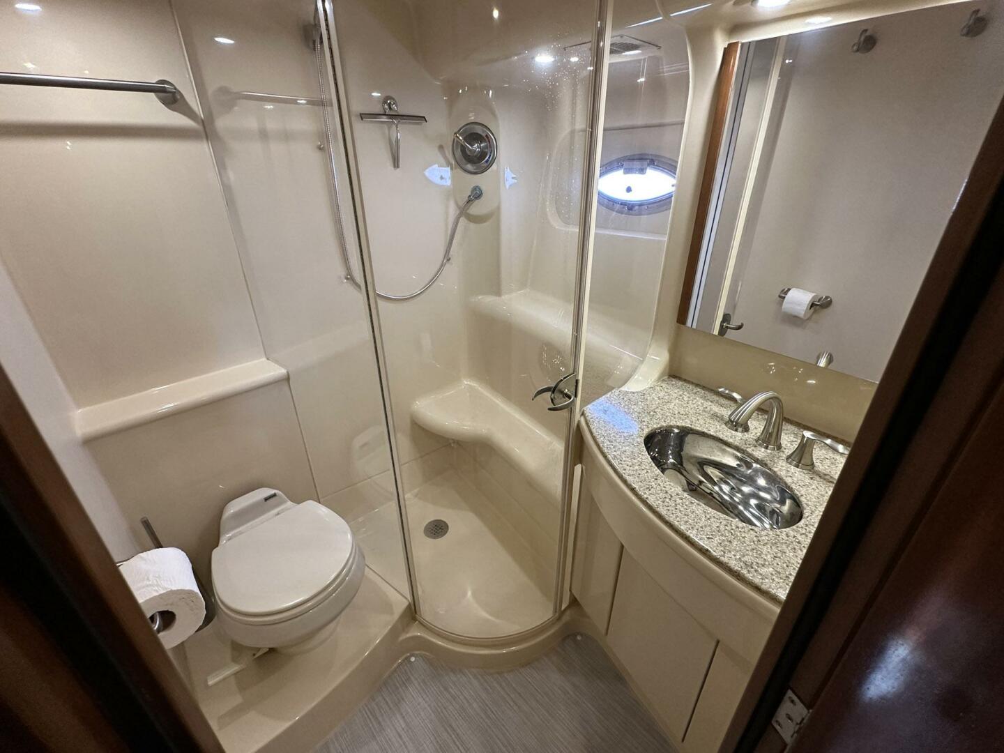 2007 Meridian 411 Sedan Bridge - Image 18