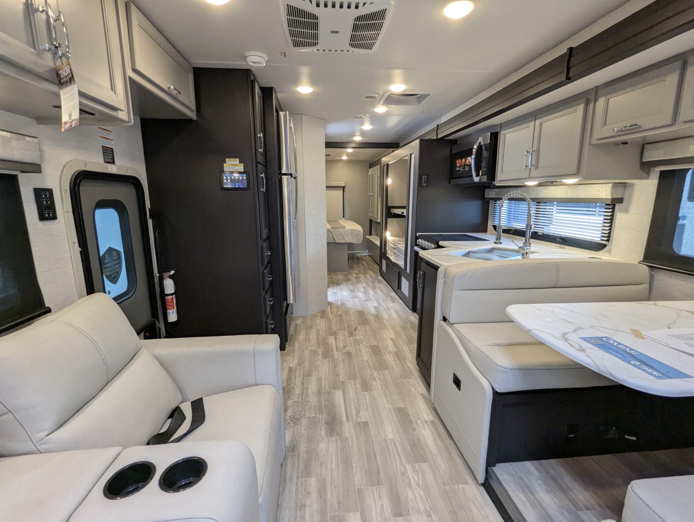 2026 Thor Motor Coach Omni Trail