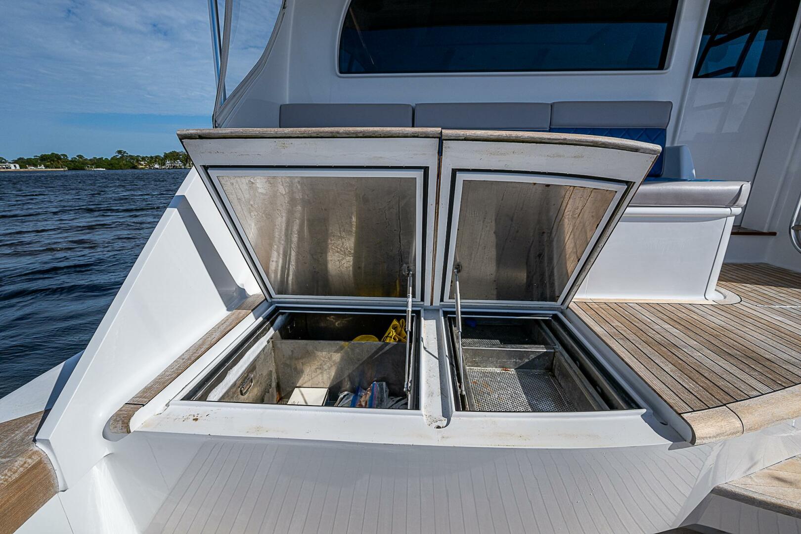 2017 F&S Cusotm Express Sportfish - Image 18