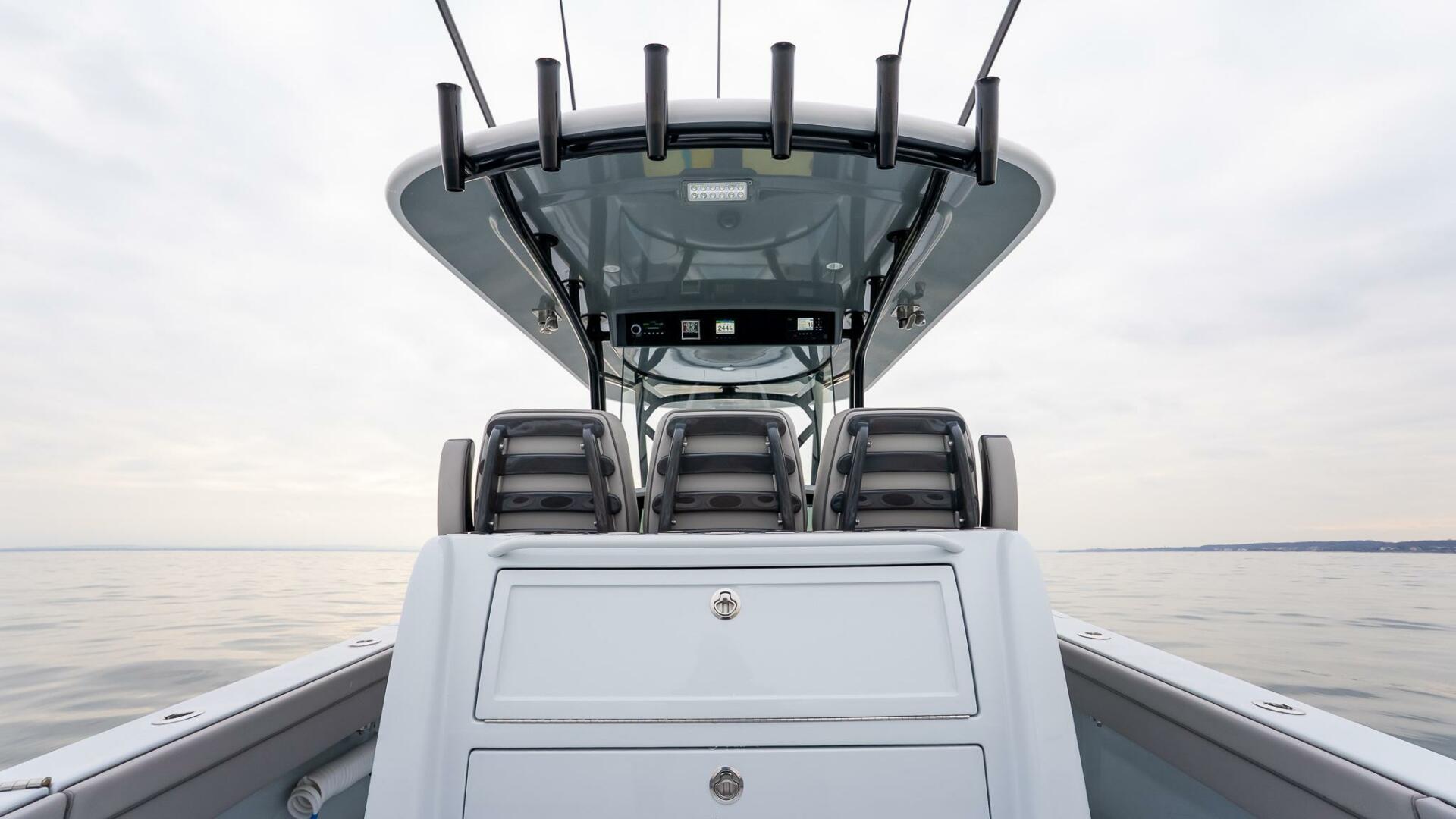 2023 Valhalla Boatworks V-33 - Image 16