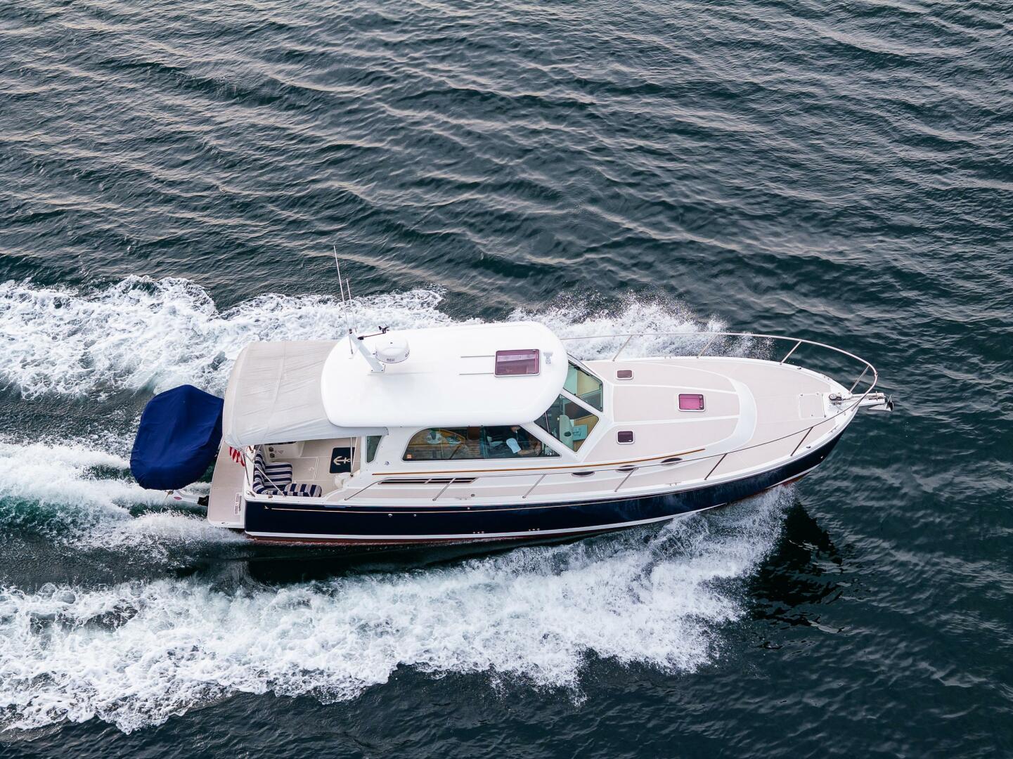 2010 Back Cove 37 - Image 17