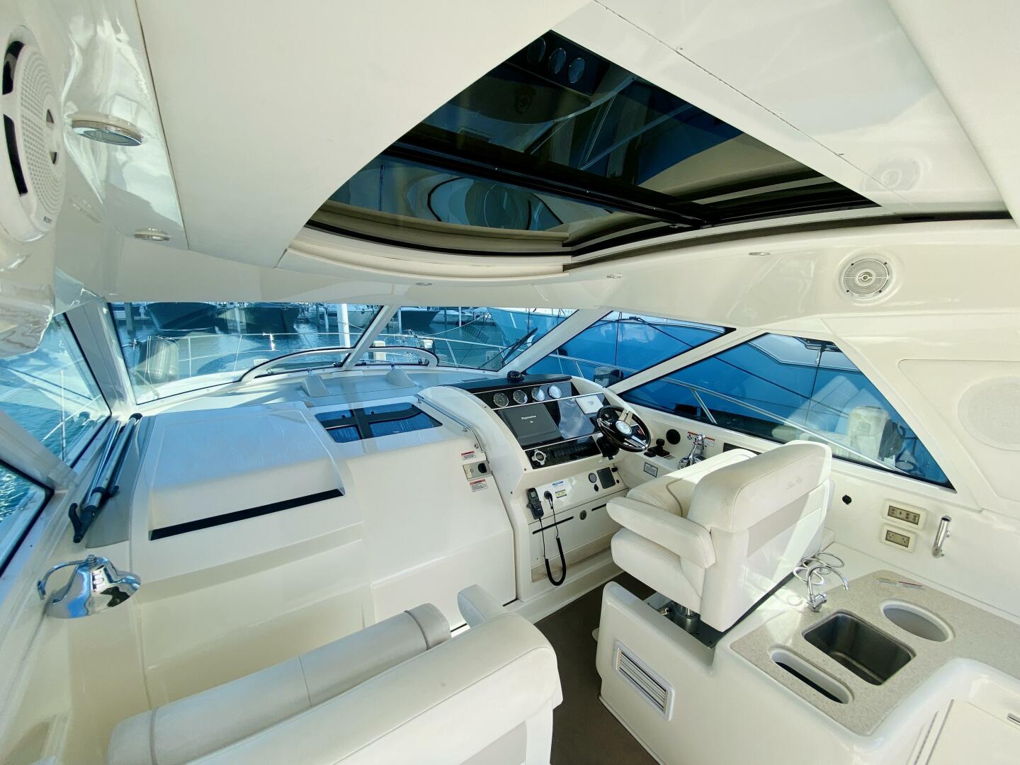 2010 Sea Ray 450 Sundancer - Image 25
