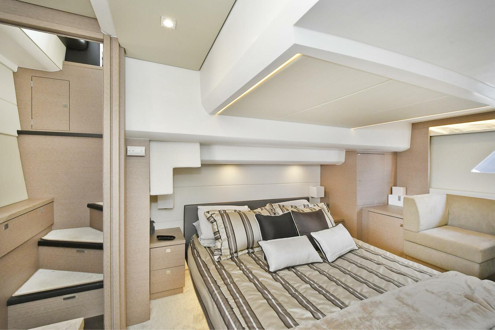 2018 Prestige 560 Fly - Image 56