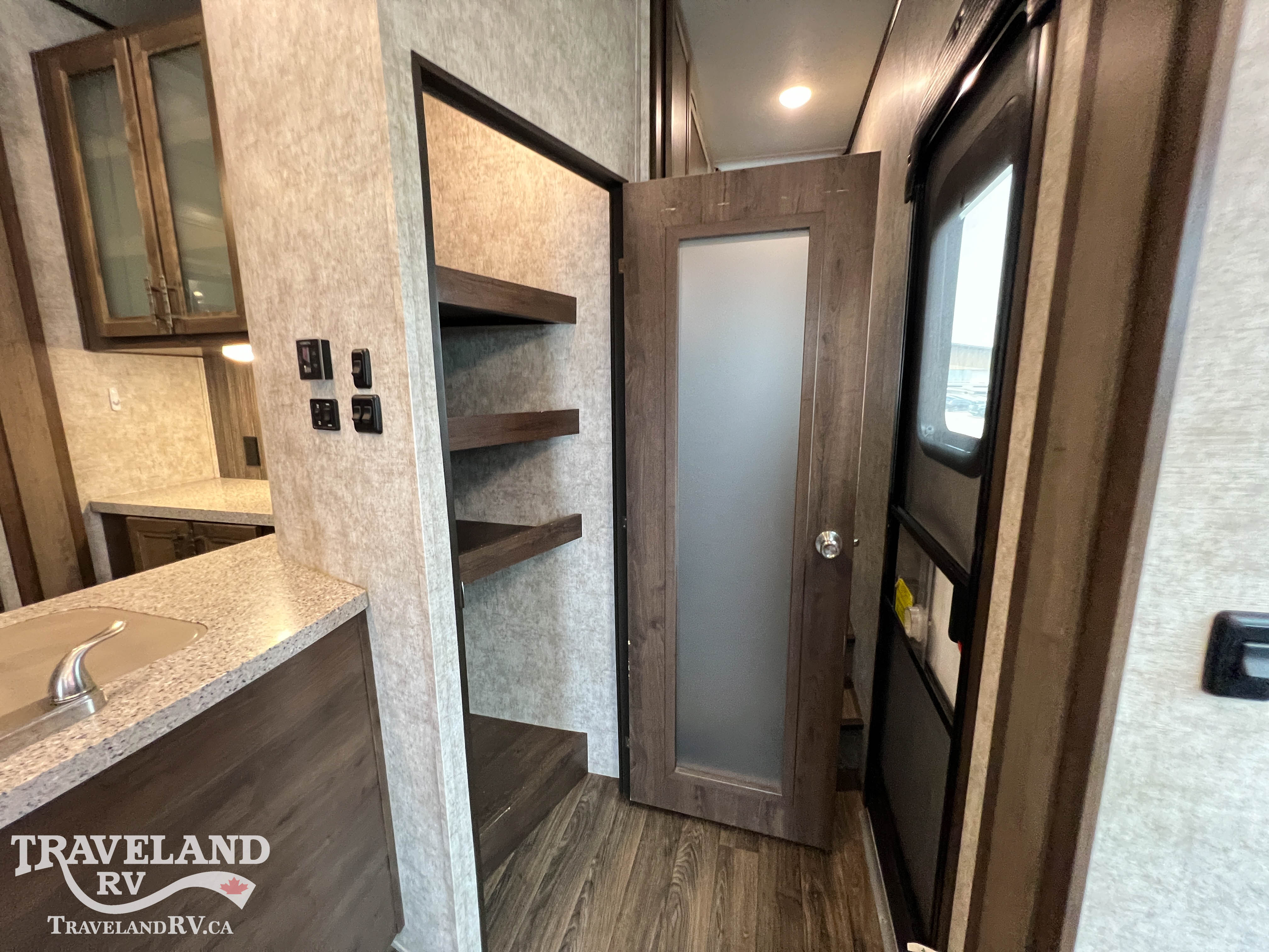 2019 Highland Ridge Highlander HF350H - Image 13