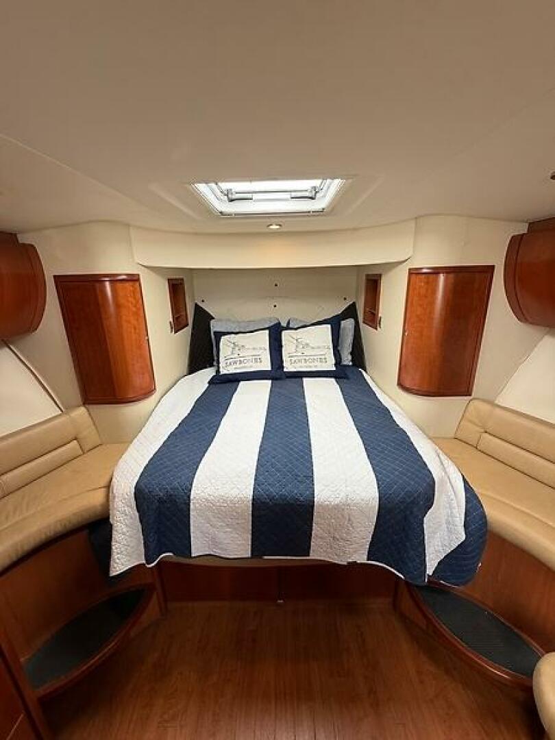 2011 Luhrs 37 IPS Canyon Series - Image 19