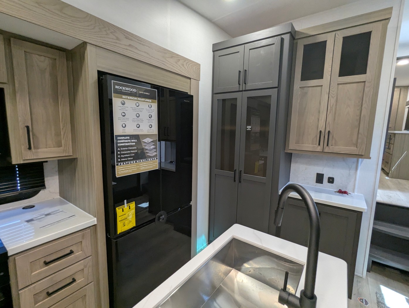 2026 Forest River Rockwood Signature R361RLS - Image 24