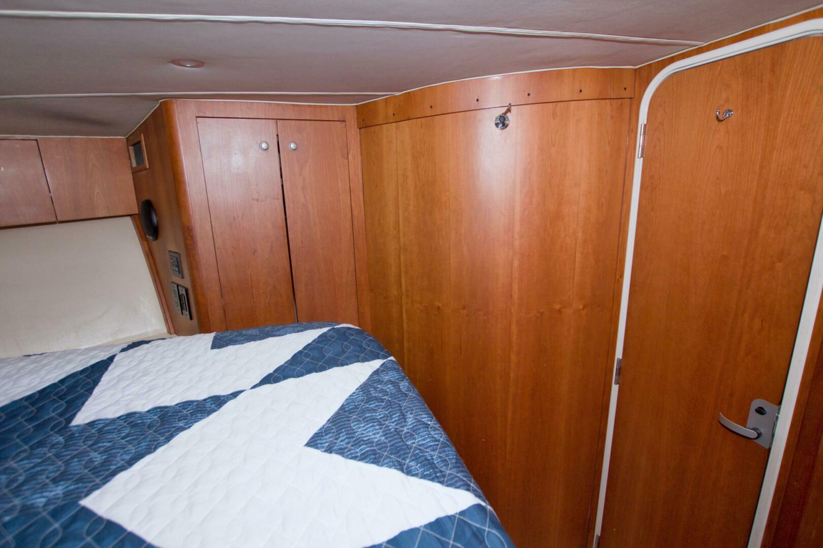 1998 Luhrs 36 Convertible - Image 45