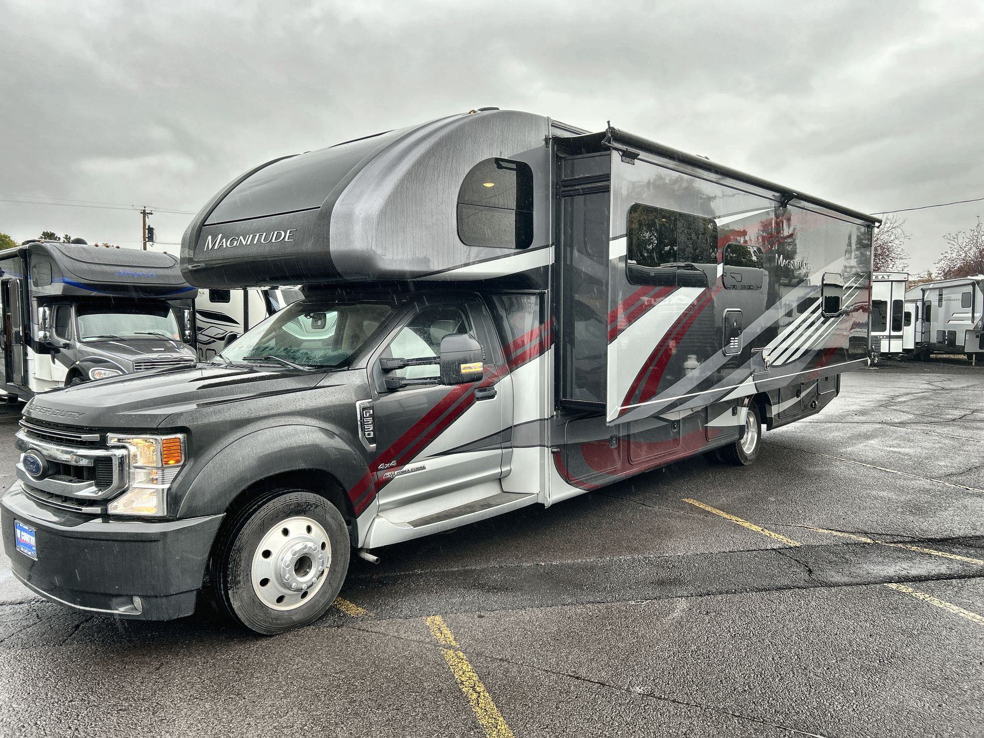 2021 Thor Motor Coach Magnitude SV34 - Image 19
