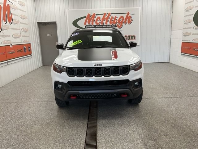 2025 Jeep Compass Trailhawk 4x4 - Image 2
