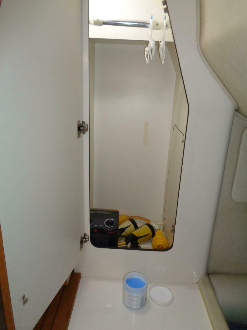 1997 Sea Ray 370 Sundancer - Image 30