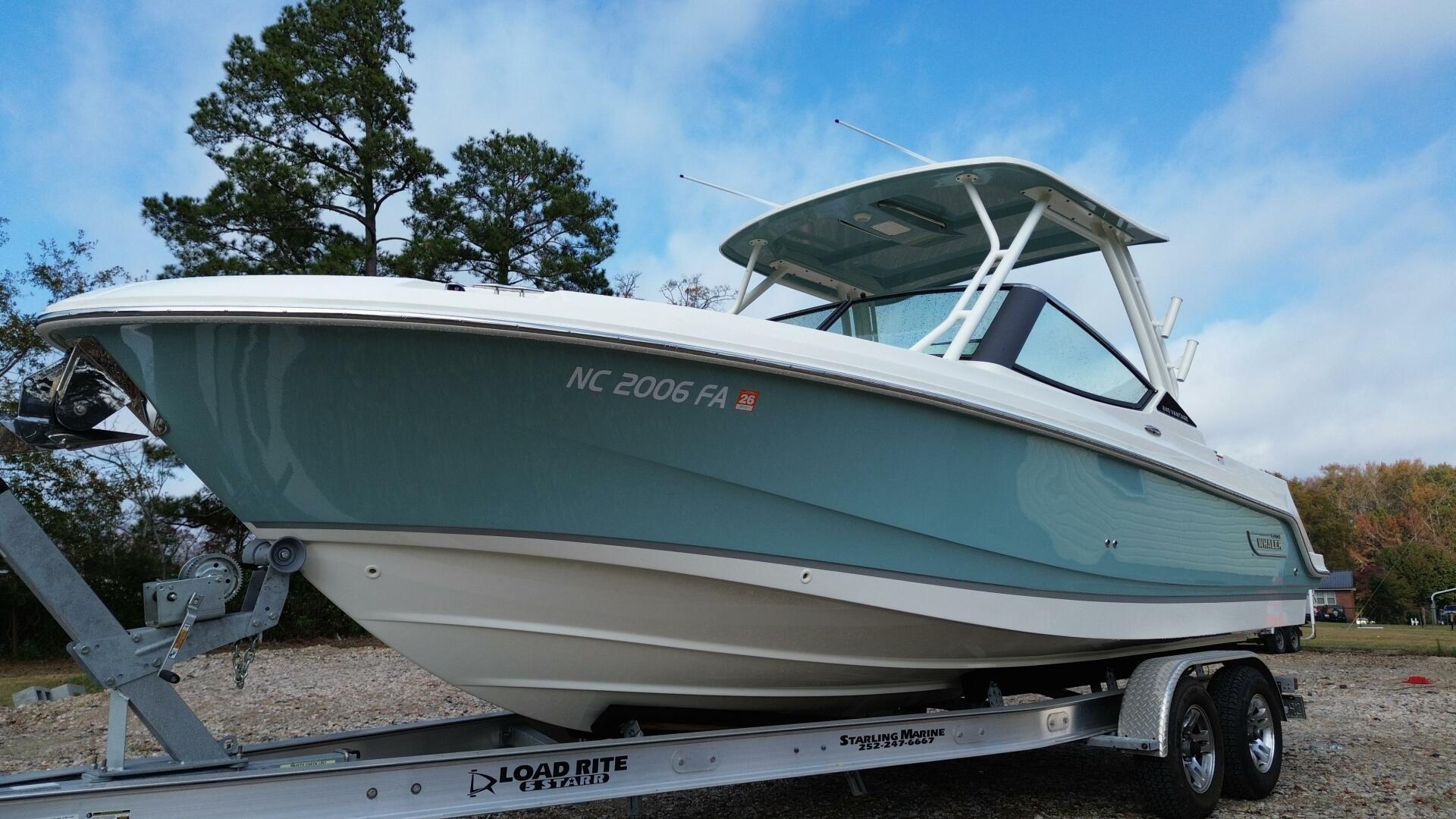 2023 Boston Whaler 240 Vantage - Image 10