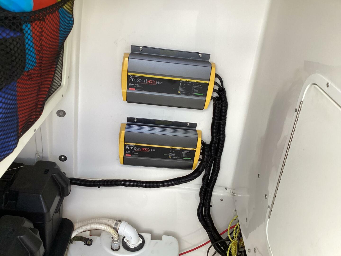 2018 Sea Hunt GAMEFISH 27FS Base - Image 32
