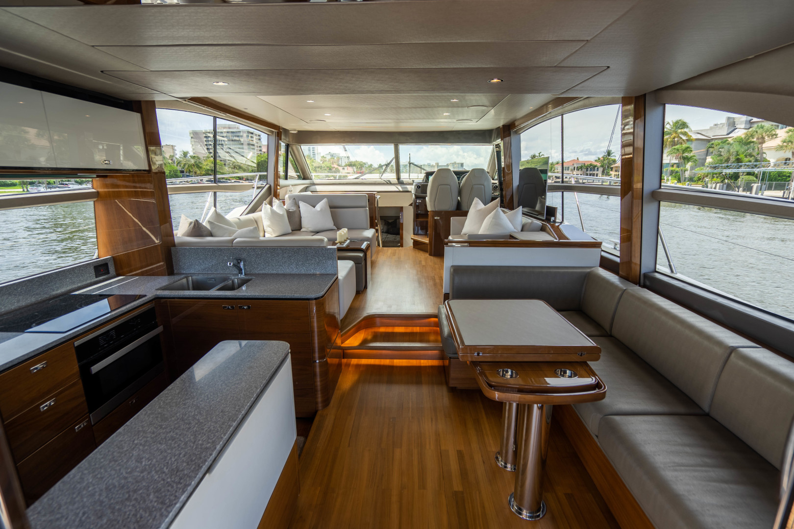 2018 Princess F62 - Image 57