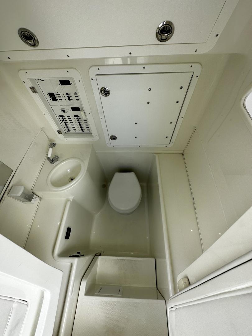 2018 SeaVee 390Z - Image 14