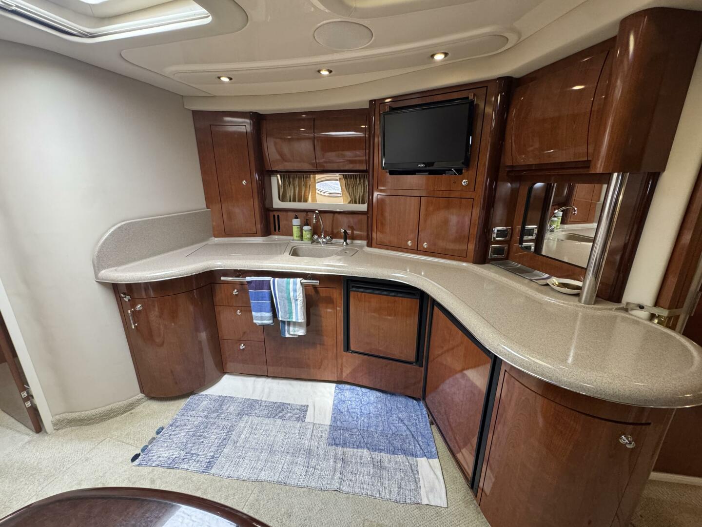 2003 Sea Ray 420 Sundancer - Image 28