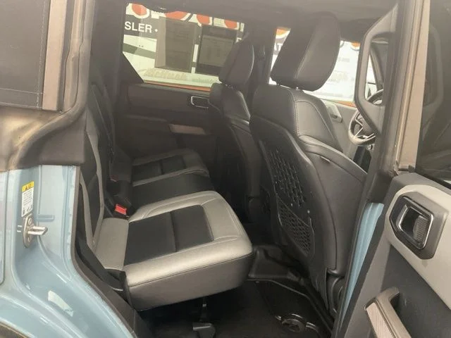 2022 Ford Bronco Utility 4D Black Diamond 4WD - Image 24
