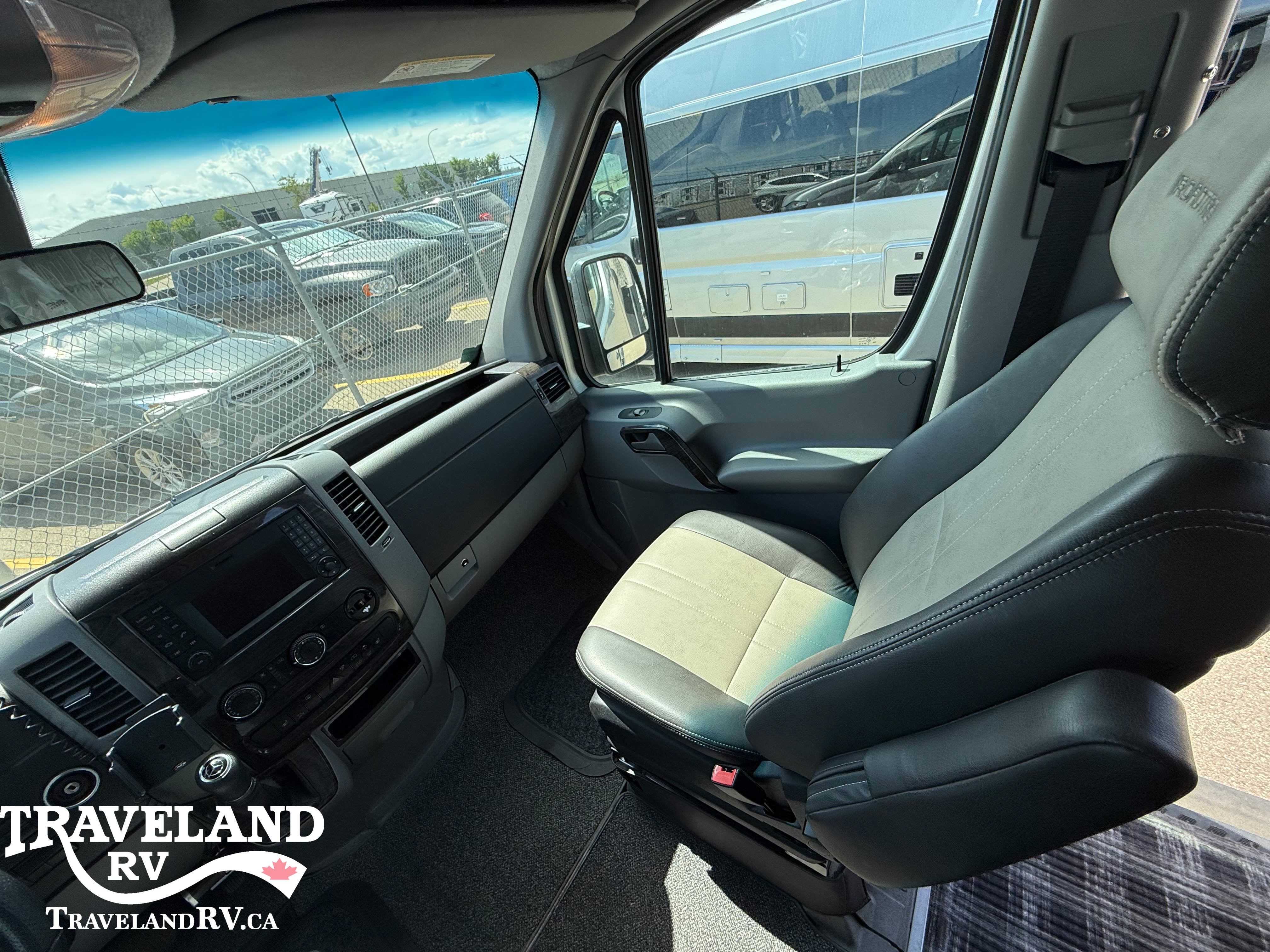 2019 ROADTREK CS ADVENTUROUS XL - Image 8