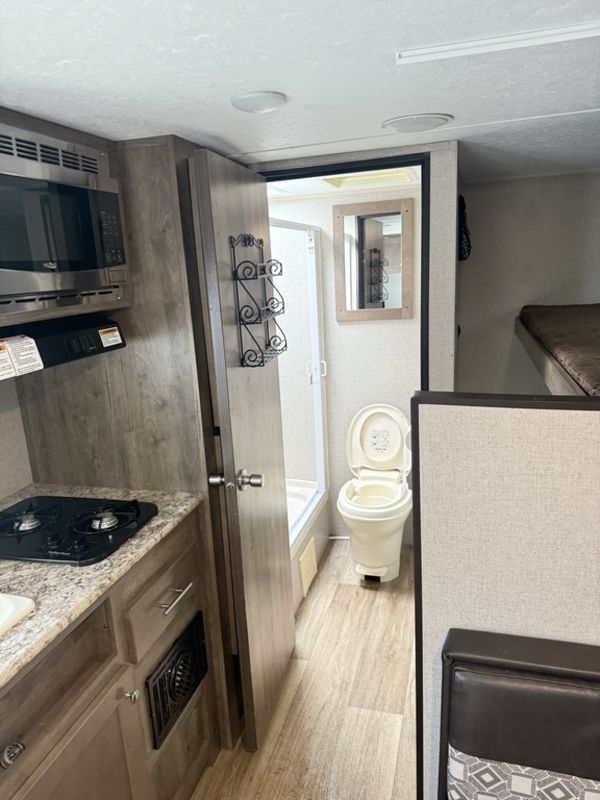 2019 Aspen Trail 1700BH - Image 10