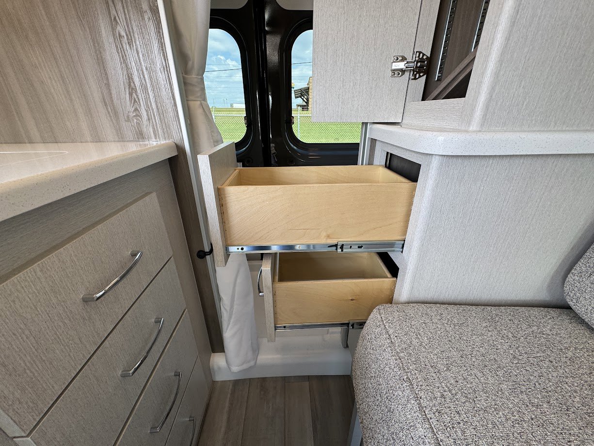 2026 THOR MOTOR COACH RIZE 18M - Image 26