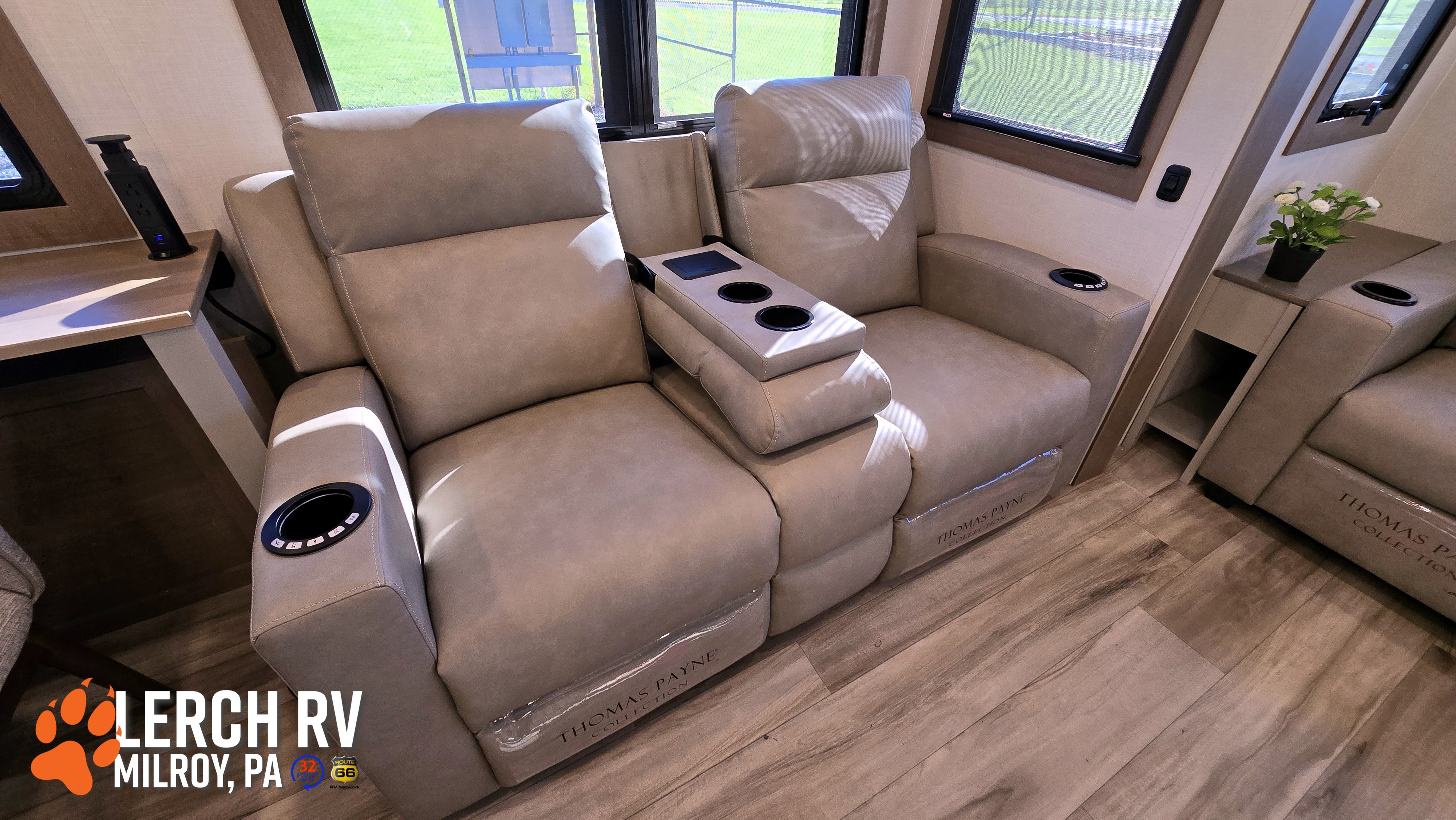 2027 KZ RV Durango Gold G366FBQ - Image 22