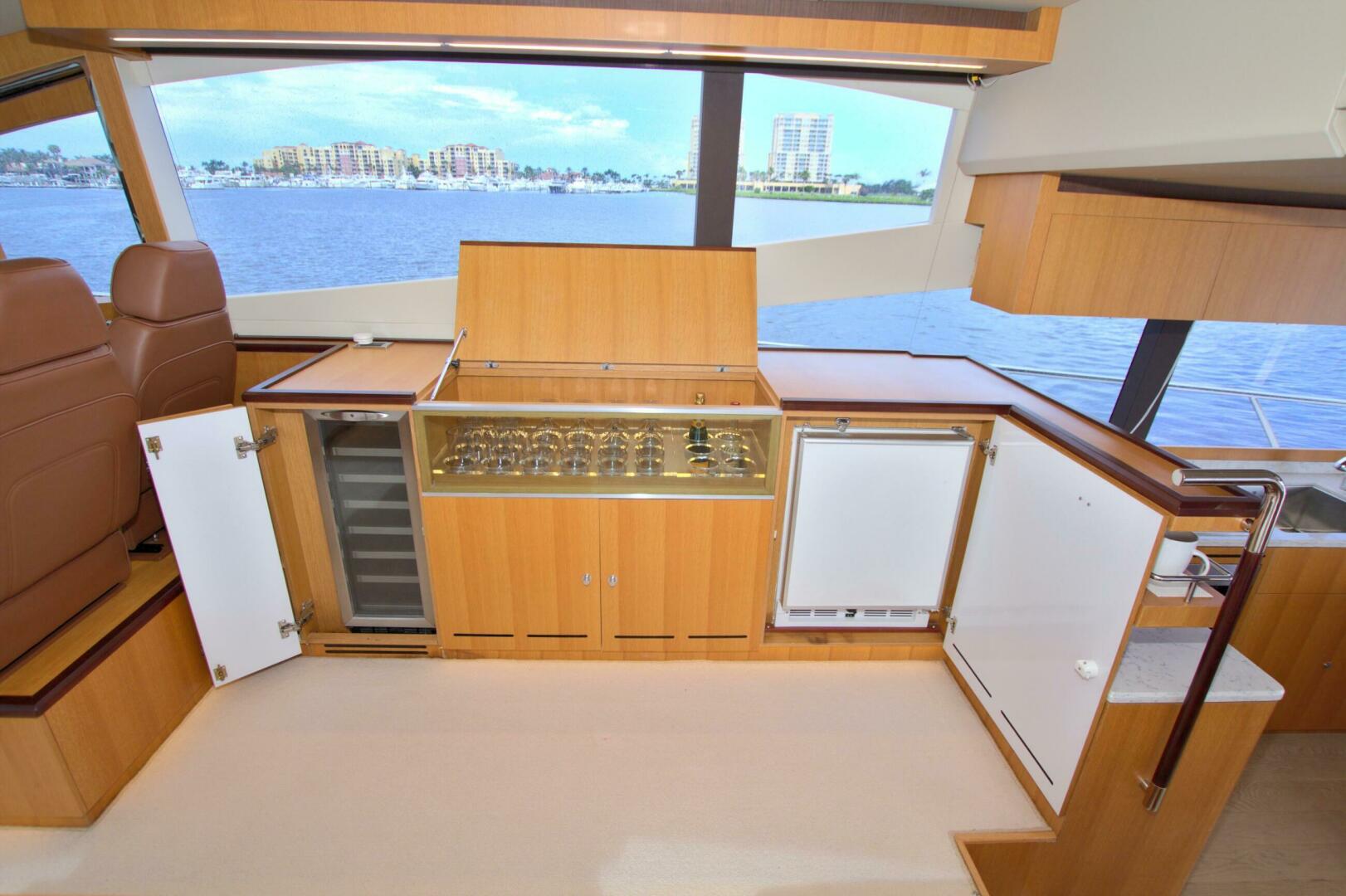 2015 Dyna Yachts 60 Pilothouse Motoryacht - Image 43
