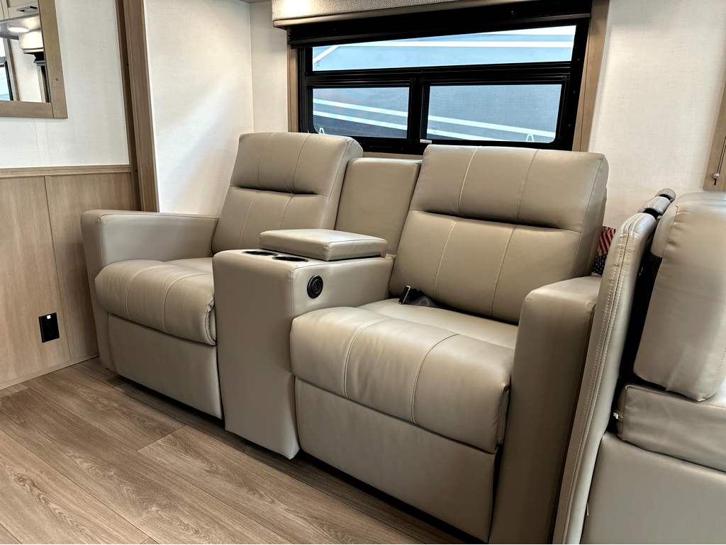 2027 ENTEGRA COACH ODYSSEY 30Z - Image 12
