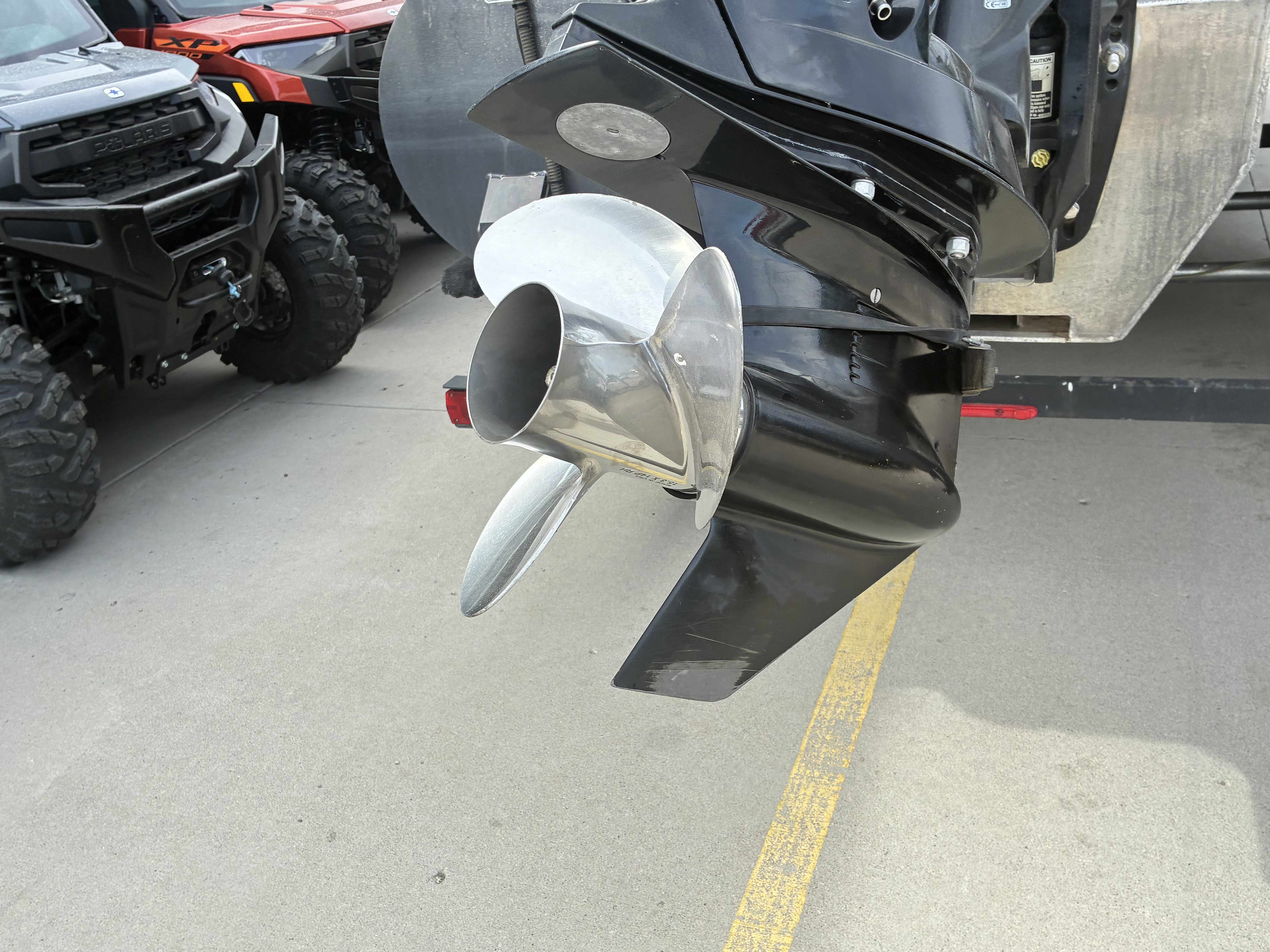 2016 Sun Tracker FISHIN BARGE 22 XPS - Image 8