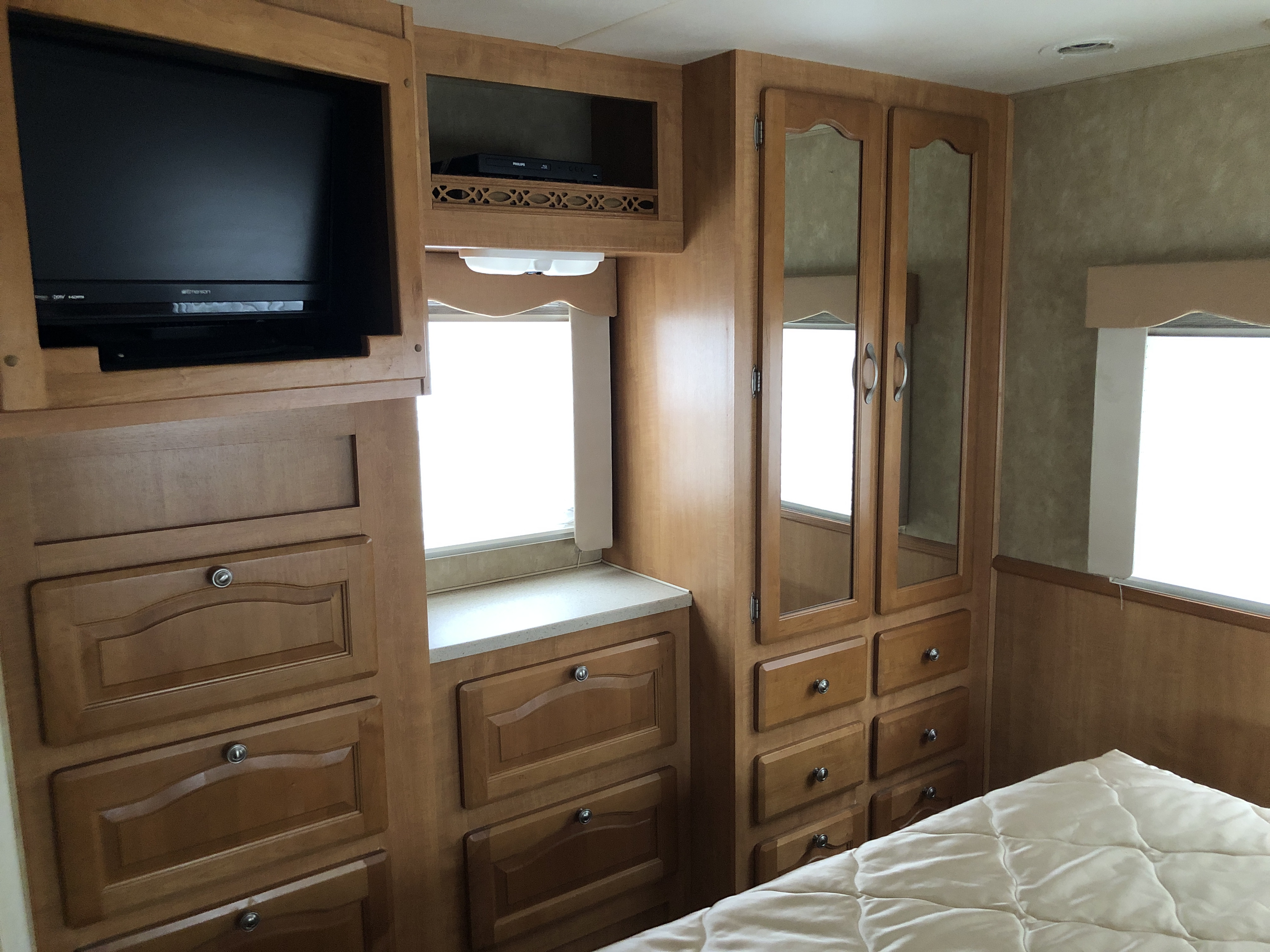2006 Forest River 340 - Image 18