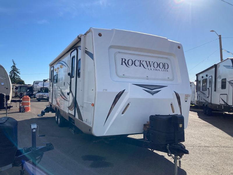 2015 Forest River Rockwood Ultra Lite 2604WS - Image 1