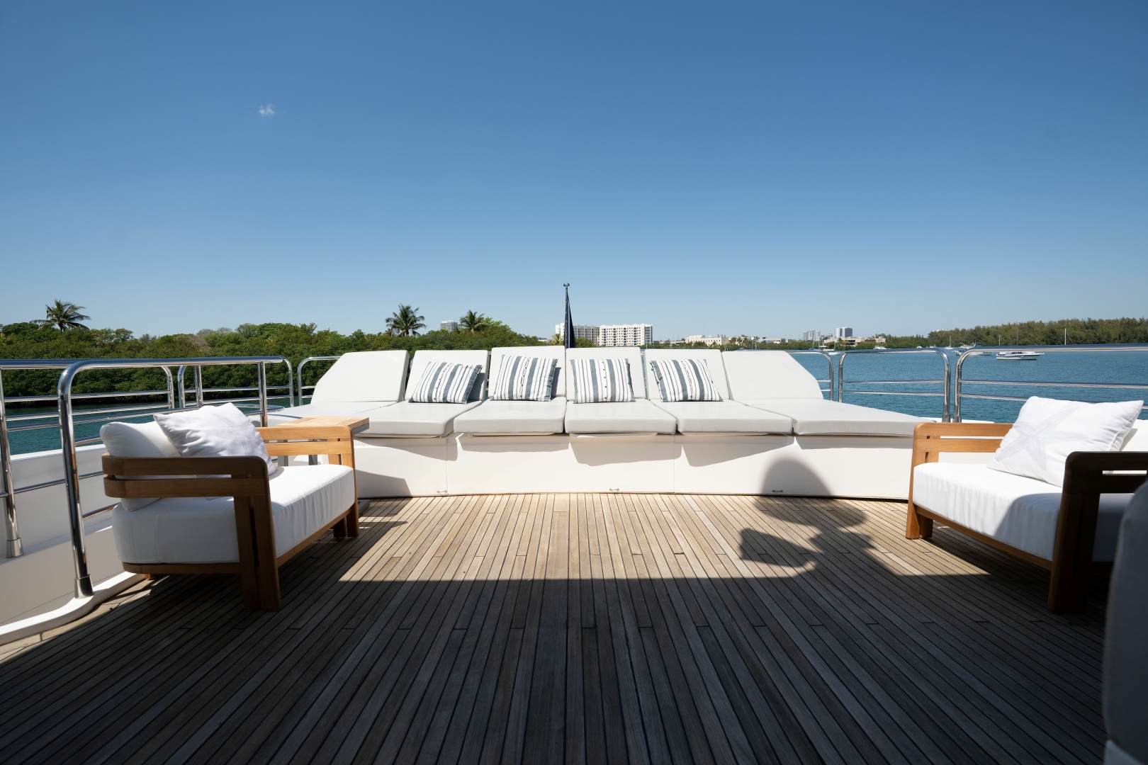 2010 Sunseeker 34 Metre Yacht - Image 19